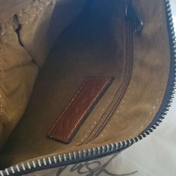 Patricia Nash Savena Leather Wristlet in Boho India Print - NWOT - Picture 4 of 4